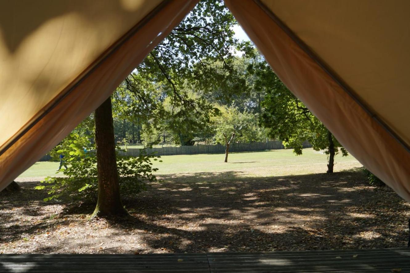Camping Sous Les Belles Etoiles Peyrilhac ภายนอก รูปภาพ